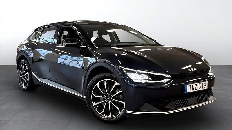 Blå Begagnad 2023 Kia EV6 SUV | 101 592 kr - Bild 1/4