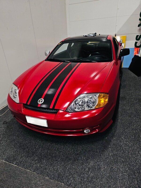 Silver Begagnad 2004 Hyundai Coupé Sportkupé | 59 000 kr - Bild 1/4