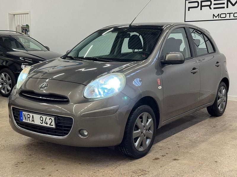 Begagnad Nissan Micra Pure 80 HK (58 kW) 2013 Grå Halvkombi