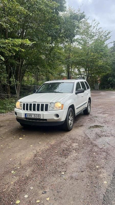 Vit Begagnad 2007 Jeep Grand Cherokee SUV | 42 000 kr - Bild 1/3