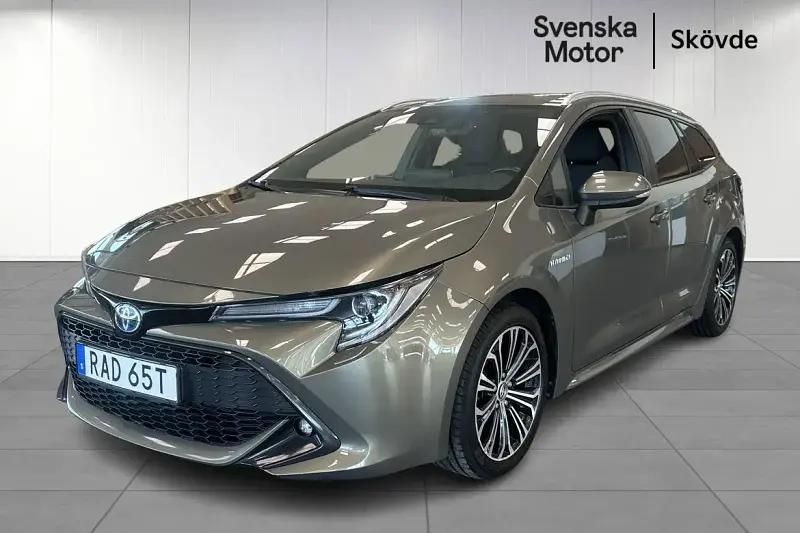 Grön Begagnad 2019 Toyota Corolla Style Kombi | 219 200 kr (Marknadspris) - Bild 1/4