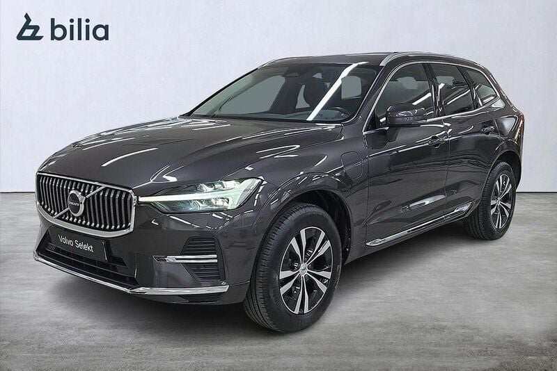 Grå Begagnad 2022 Volvo XC60 Core SUV | 389 000 kr (Superpris) - Bild 1/3