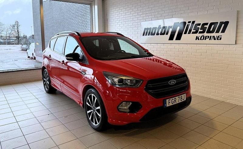 Röd Begagnad 2020 Ford Kuga ST-Line SUV | 194 500 kr (Marknadspris) - Bild 1/4