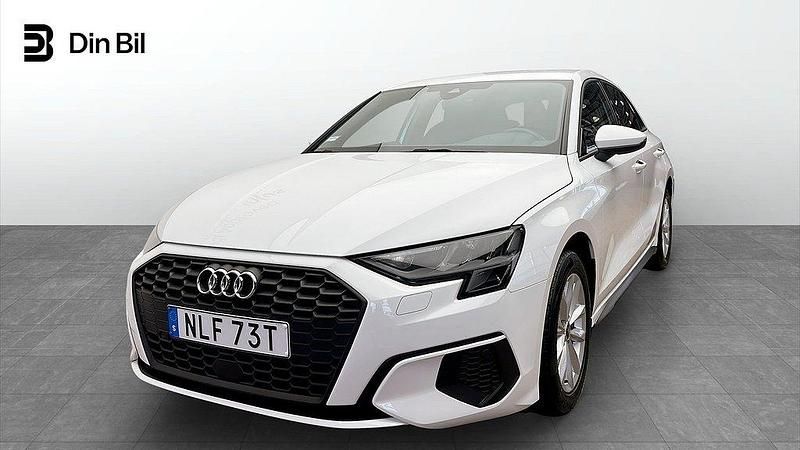 Vit Begagnad 2022 Audi A3 Sportback Proline Halvkombi | 219 000 kr (Marknadspris) - Bild 1/4
