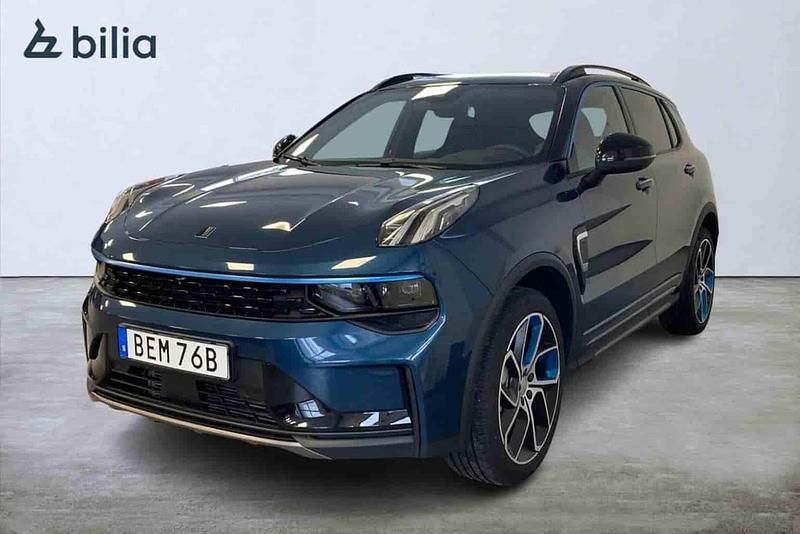 Blå Begagnad 2023 Lynk & Co 01 SUV | 309 900 kr (Marknadspris) - Bild 1/1
