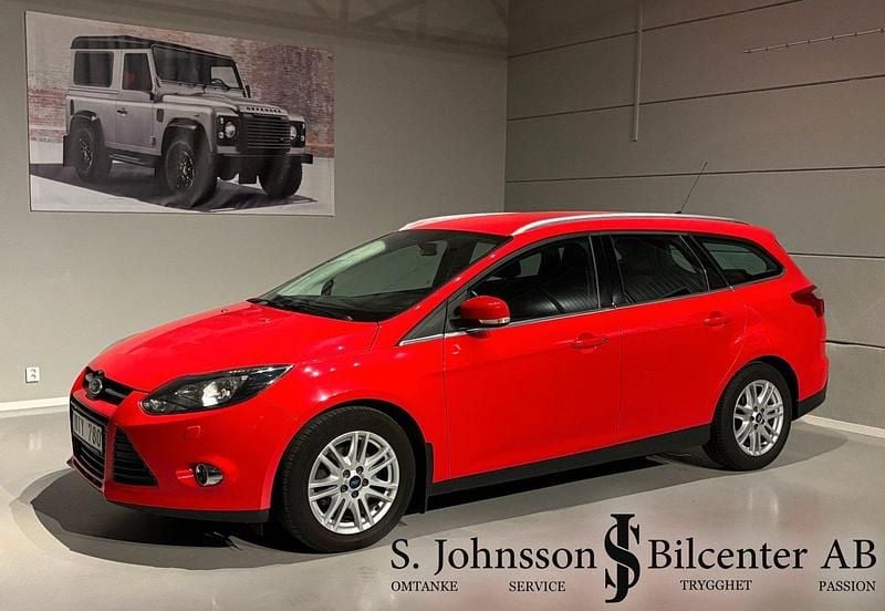 Röd Begagnad 2012 Ford Focus Titanium Kombi | 39 900 kr (Marknadspris) - Bild 1/4