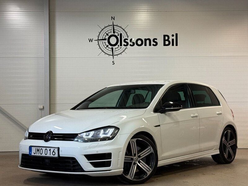 Vit Begagnad 2014 VW Golf VII R Halvkombi | 209 800 kr (Marknadspris) - Bild 1/4