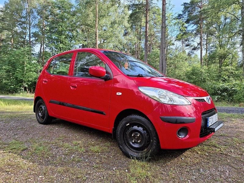Röd Begagnad 2010 Hyundai i10 Halvkombi | 22 500 kr (Bra pris) - Bild 1/4