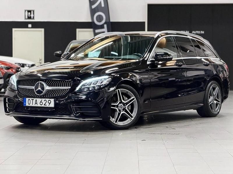 Svart Begagnad 2018 Mercedes C200 AMG line Kombi | 224 900 kr (Marknadspris) - Bild 1/4