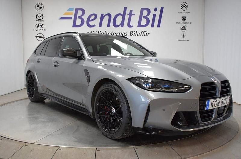 Skyscraper grey metallic Begagnad 2023 BMW M3 Shadowline Kombi | 879 500 kr (Marknadspris) - Bild 1/4