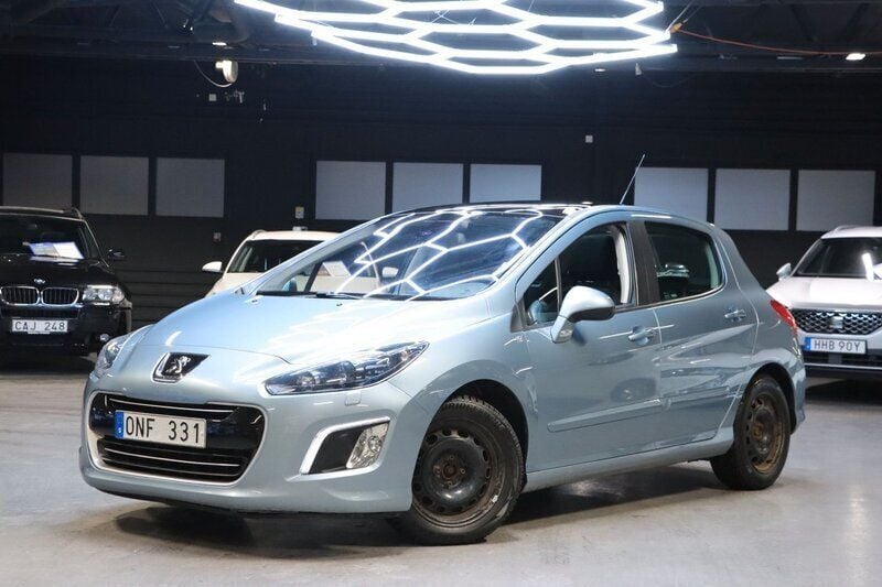 Blå Begagnad 2013 Peugeot 308 Halvkombi | 99 900 kr (Dyr) - Bild 1/4