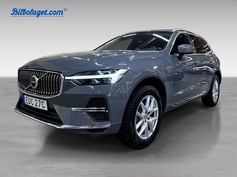 Grå Begagnad 2023 Volvo XC60 Core SUV | 389 800 kr (Marknadspris) - Bild 1/4