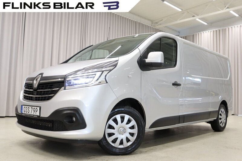 Silver (silver metallic) Begagnad 2021 Renault Trafic Van | 204 900 kr (Bra pris) - Bild 1/4