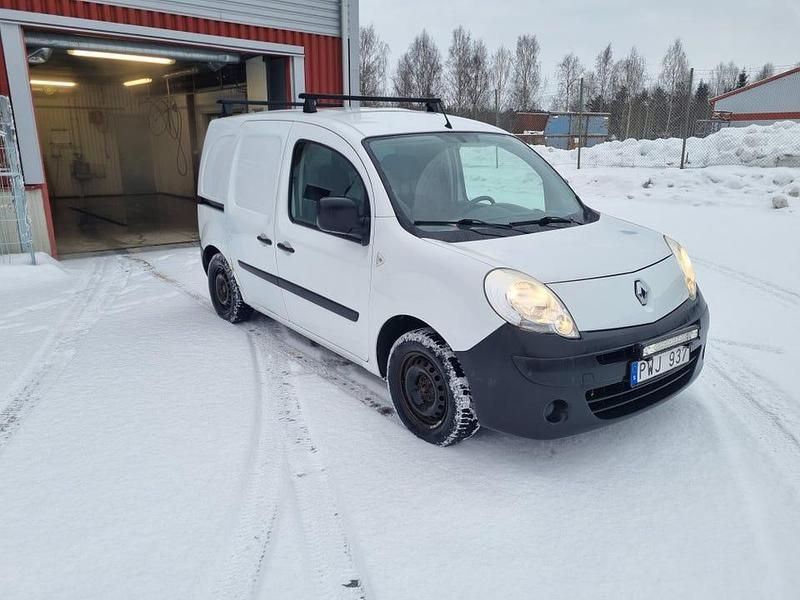 Begagnad Renault Kangoo 90 HK (66 kW) 2011 Minibuss