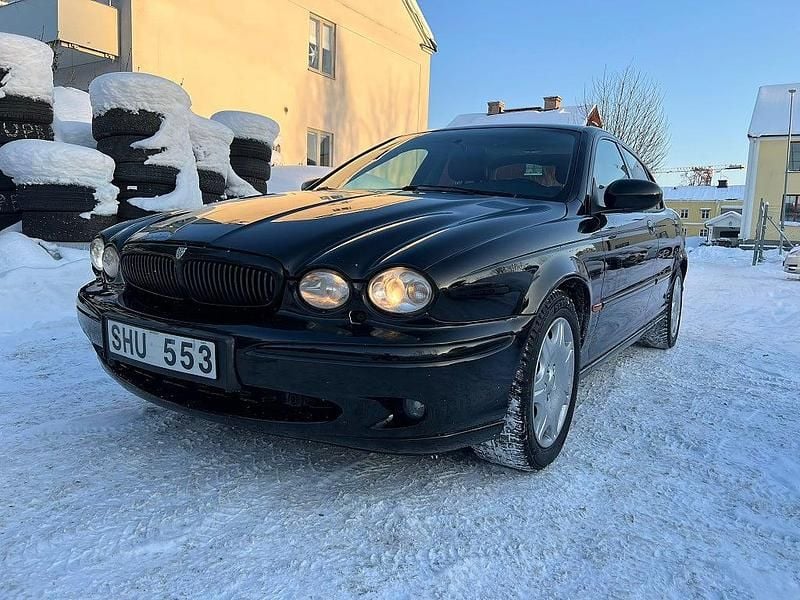 Begagnad Jaguar X-type 196 HK (144 kW) 2001 Svart Sedan