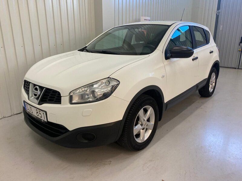 Vit Begagnad 2013 Nissan Qashqai SUV | 89 900 kr (Superpris) - Bild 1/4