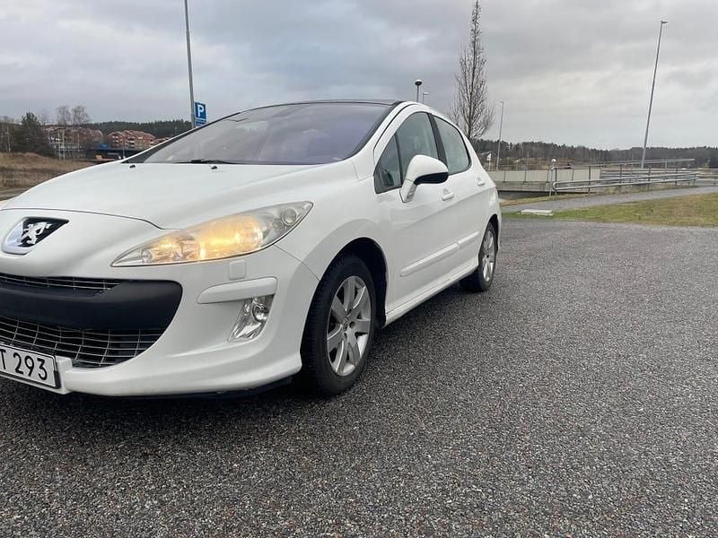Begagnad 2010 Peugeot 308 Halvkombi | 32 000 kr (Superpris) - Bild 1/4