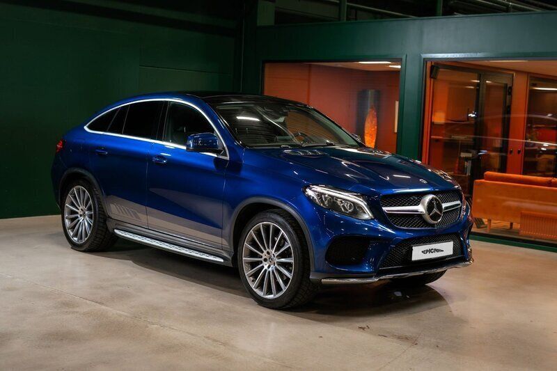 Blå Begagnad 2017 Mercedes GLE350 AMG line Sportkupé | 469 900 kr (Lite dyr) - Bild 1/4
