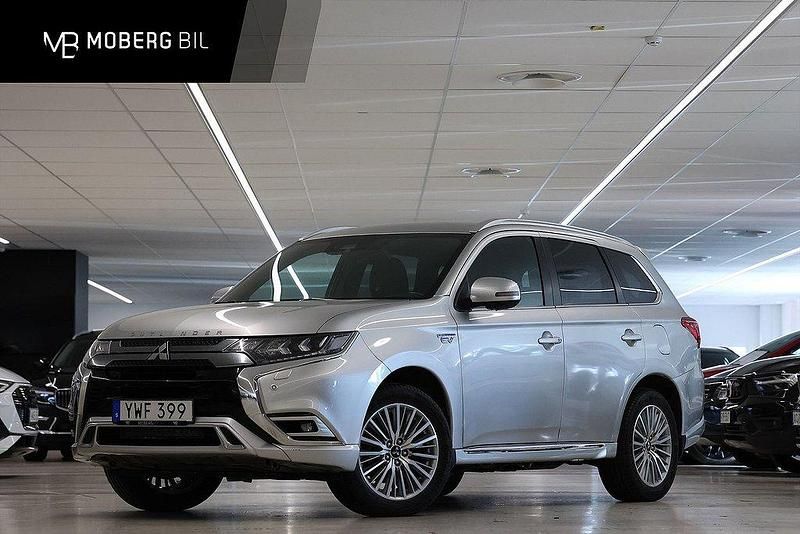 Silver Begagnad 2018 Mitsubishi Outlander P-HEV SUV | 189 900 kr (Marknadspris) - Bild 1/3