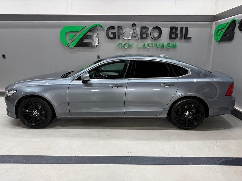 Begagnad Volvo S90 Momentum 150 HK (110 kW) 2018 Grå Sedan