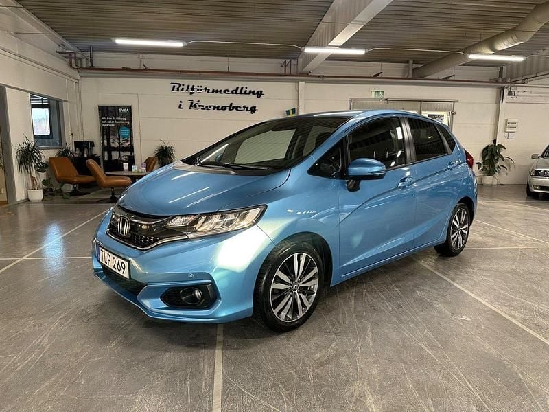 Ljusblå Begagnad 2018 Honda Jazz Halvkombi | 159 900 kr (Marknadspris) - Bild 1/4