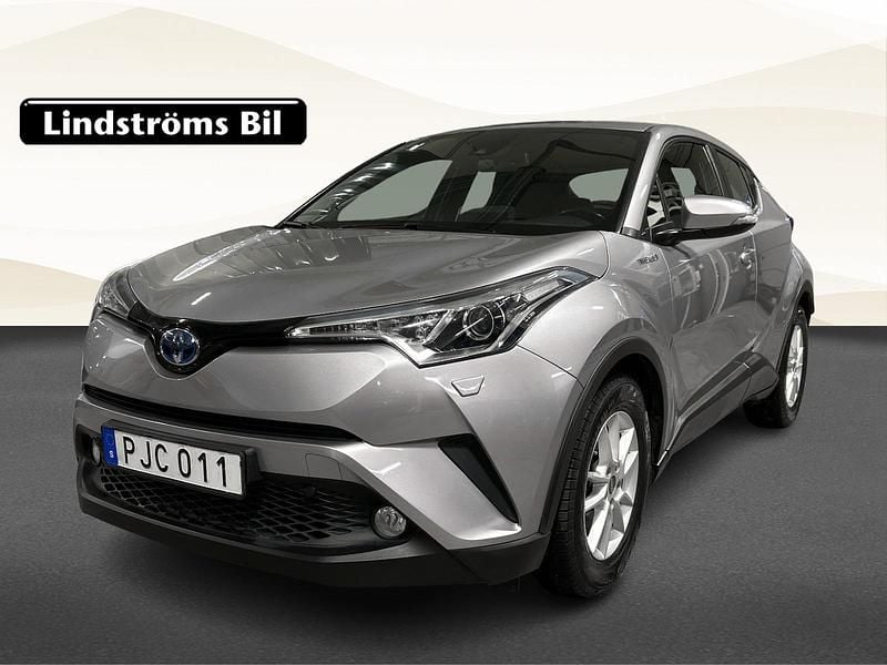 Grå Begagnad 2017 Toyota C-HR SUV | 174 990 kr (Marknadspris) - Bild 1/3