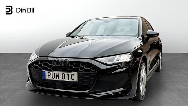 Brilliantsvart Begagnad 2024 Audi A3 Proline Sedan | 279 000 kr (Marknadspris) - Bild 1/4