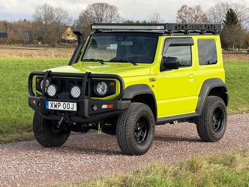 Begagnad Suzuki Jimny 102 HK (75 kW) 2019 Gul SUV
