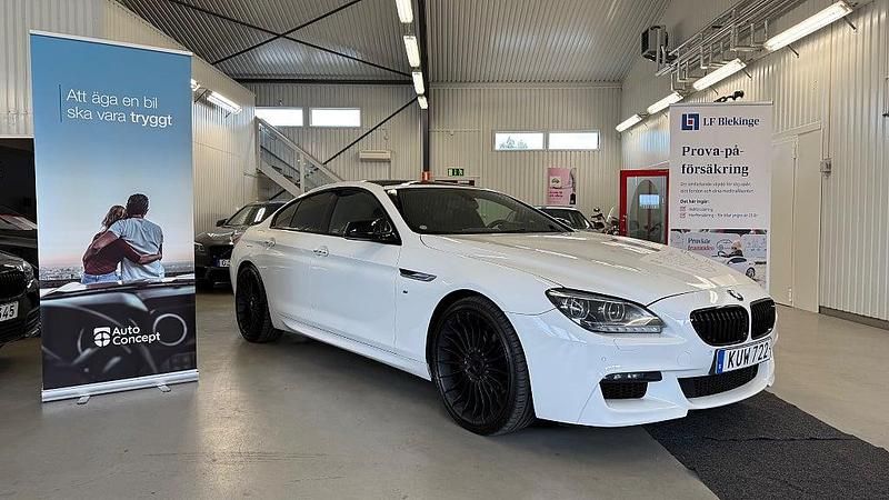 Vit Begagnad 2015 BMW 640 Sportkupé | 289 900 kr - Bild 1/4