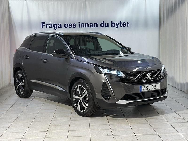 Grå Begagnad 2024 Peugeot 3008 GT SUV | 279 900 kr (Marknadspris) - Bild 1/4