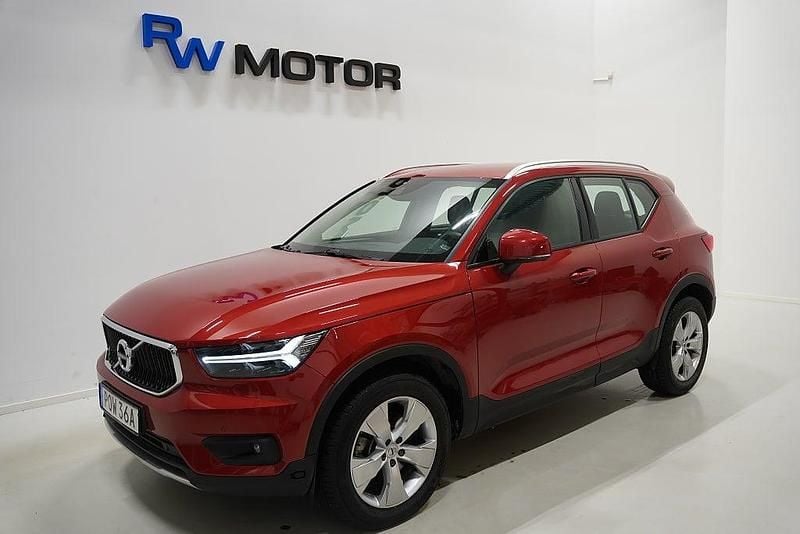 Begagnad Volvo XC40 Momentum 190 HK (139 kW) 2019 Röd SUV