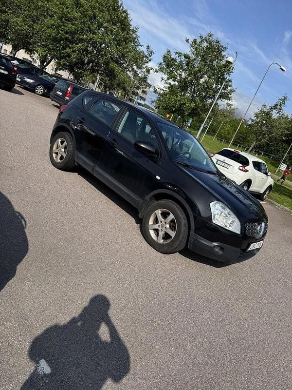 Svart Begagnad 2009 Nissan Qashqai Acenta SUV | 59 900 kr (Marknadspris) - Bild 1/4