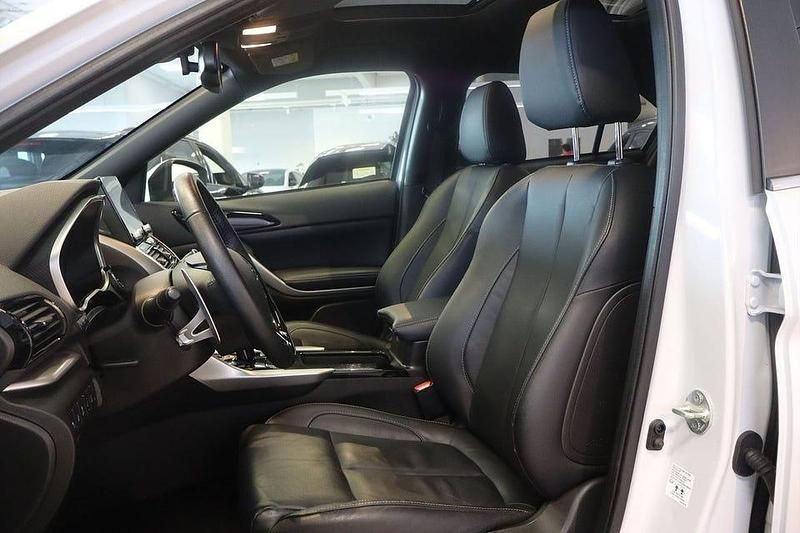 Begagnad Mitsubishi Eclipse Cross Instyle 188 HK (138 kW) 2023 Vit SUV