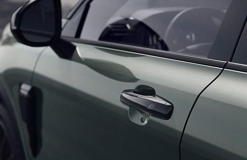 Ny Lynk & Co 01 280 HK (205 kW) 2025 Grön SUV