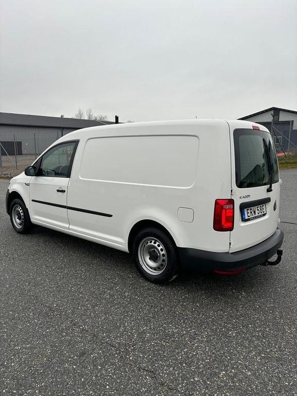 Begagnad VW Caddy Maxi 83 kW (113 HK) 2021 Vit Minibuss
