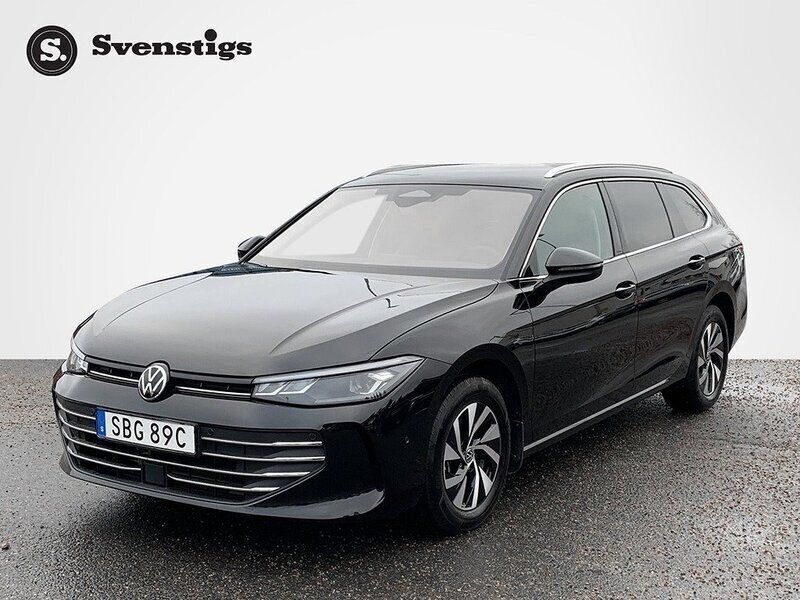 Svart Begagnad 2024 VW Passat Business Kombi | 368 700 kr (Lite dyr) - Bild 1/4