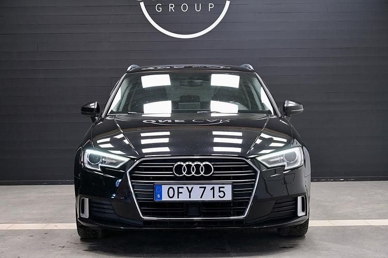 Begagnad Audi A3 Sportback Comfort 150 HK (110 kW) 2016 Svart Halvkombi