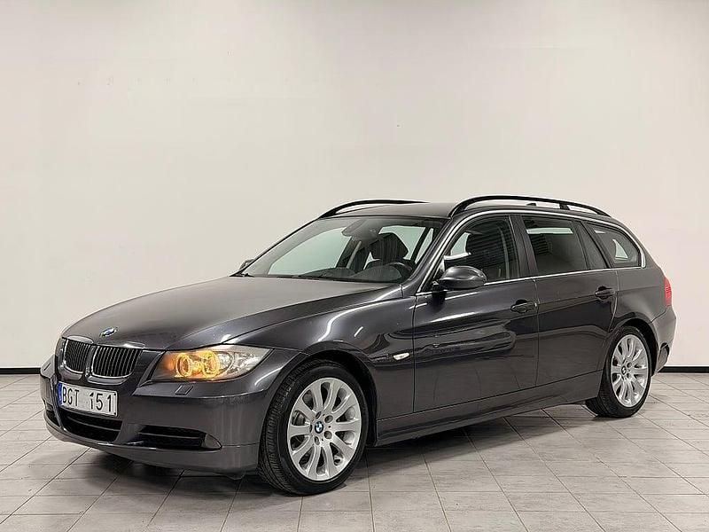 Begagnad BMW 325 218 HK (160 kW) 2007 Grå Kombi