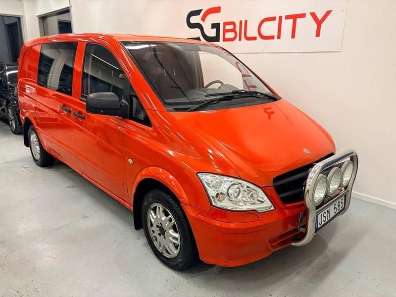 Begagnad Mercedes Vito 163 HK (119 kW) 2011 Röd