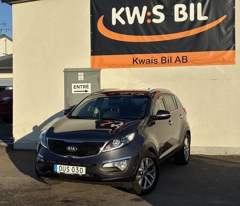 Grå Begagnad 2015 Kia Sportage SUV | 124 900 kr (Marknadspris) - Bild 1/4