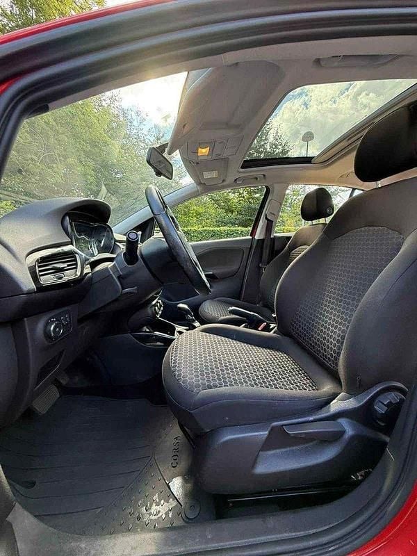 Begagnad Opel Corsa Enjoy 90 HK (66 kW) 2016 Röd Halvkombi