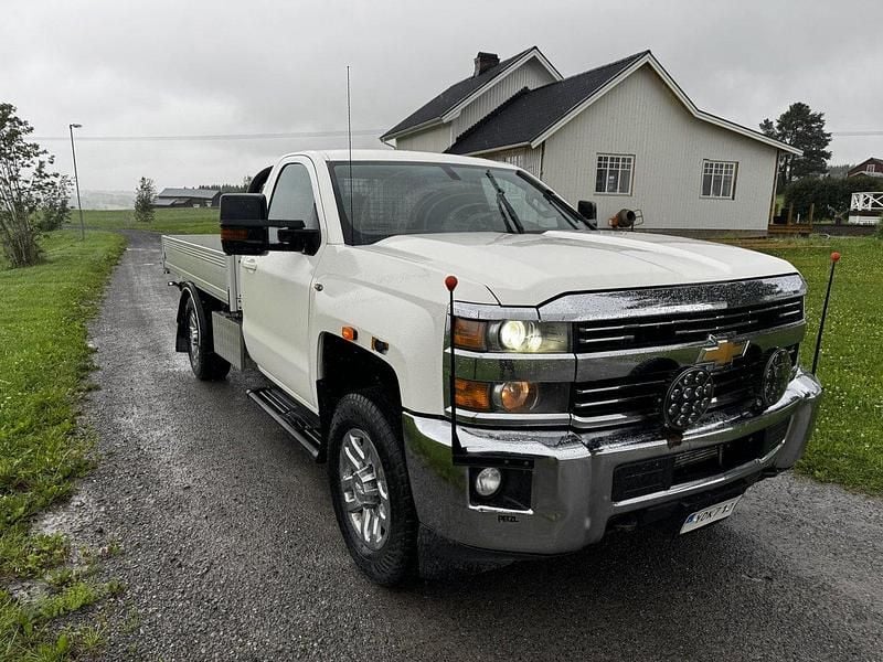 Vit Begagnad 2016 Chevrolet Silverado Sedan | 145 000 kr - Bild 1/4