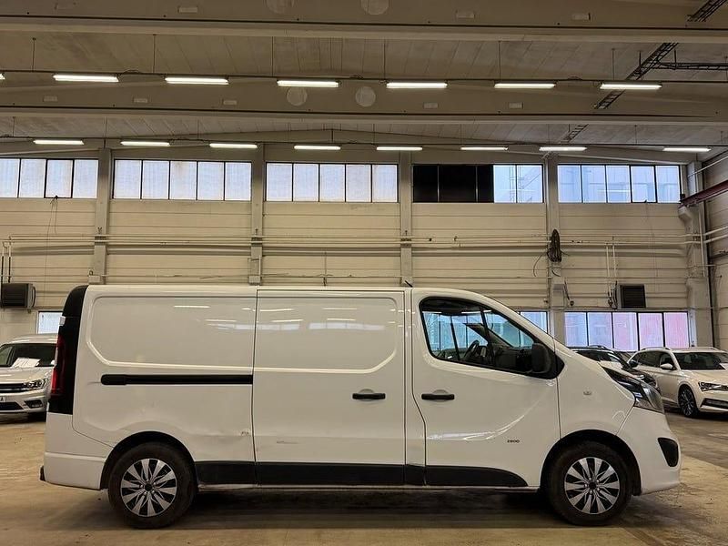 Begagnad Opel Vivaro 120 HK (88 kW) 2017 Vit Minibuss