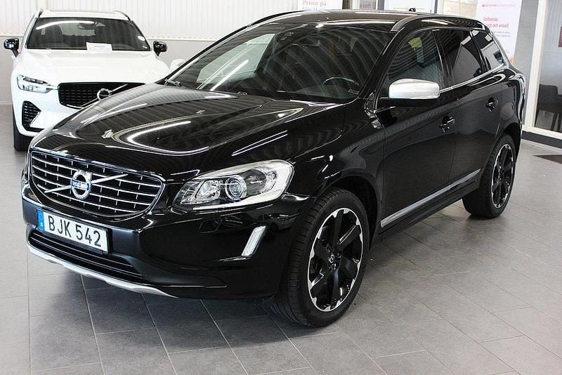 Svart Begagnad 2014 Volvo XC60 Momentum SUV | 146 500 kr (Marknadspris) - Bild 1/4