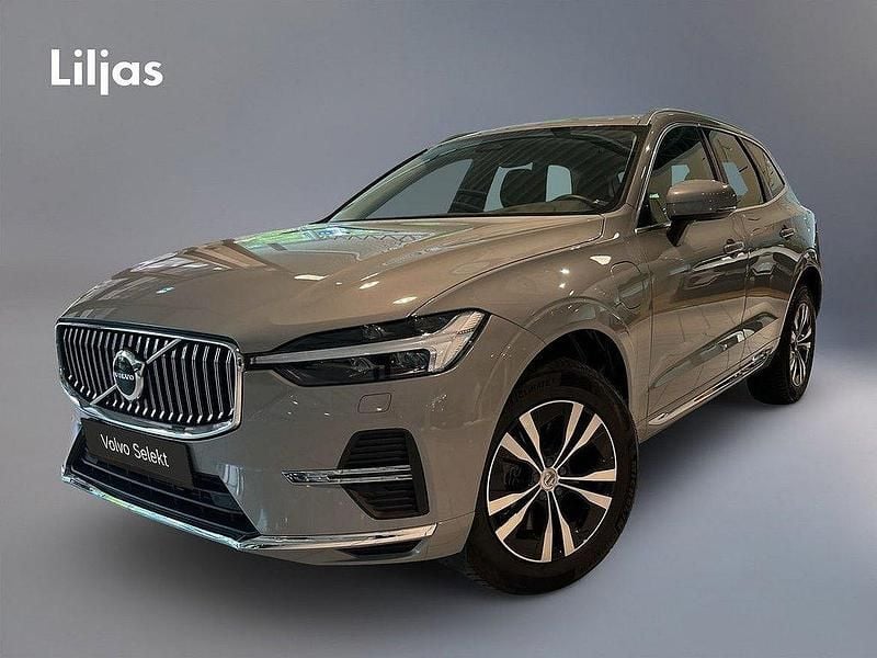 Grå Begagnad 2023 Volvo XC60 Core SUV | 489 000 kr (Superpris) - Bild 1/3
