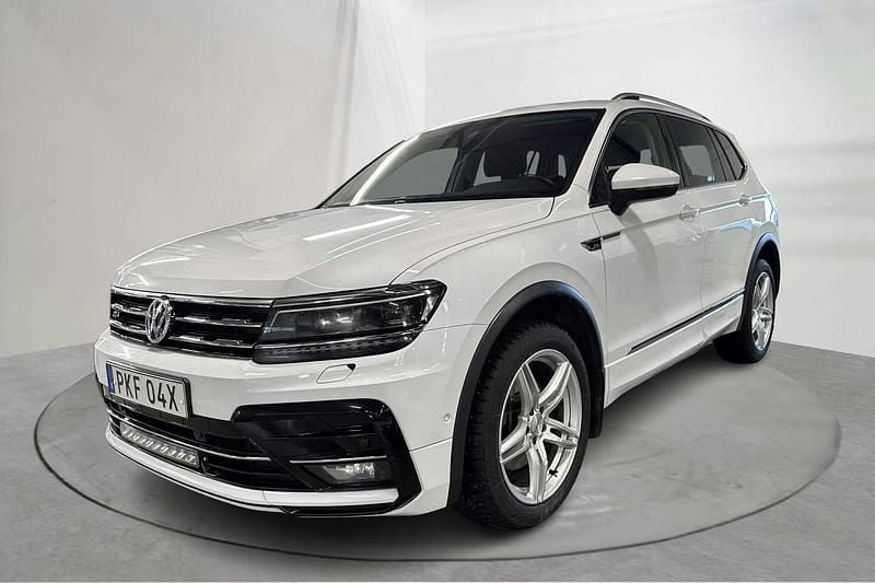 Vit Begagnad 2021 VW Tiguan Allspace R-line SUV | 245 000 kr (Bra pris) - Bild 1/4