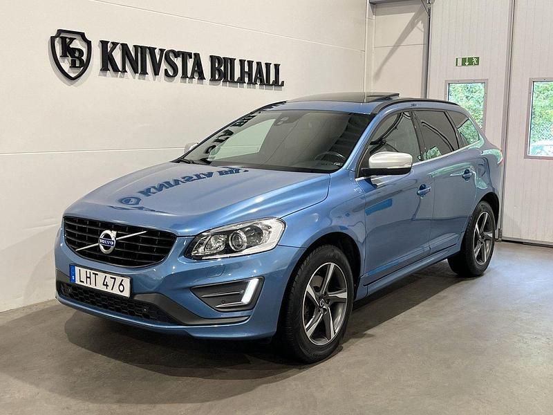 Blå Begagnad 2015 Volvo XC60 R-Design SUV | 198 900 kr (Marknadspris) - Bild 1/4