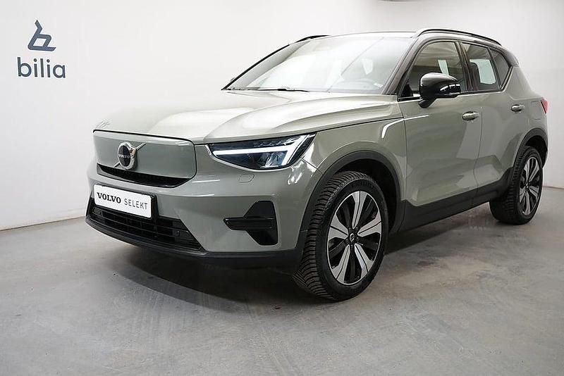 Begagnad Volvo XC40 Core 185 kW (252 HK) 2022 Grön SUV