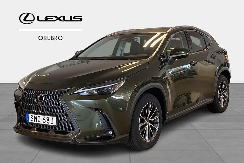 Begagnad Lexus NX450h+ Business Edition 313 HK (230 kW) 2024 Grön SUV