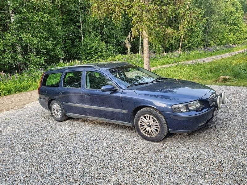 Blå Begagnad 2004 Volvo V70 Business Edition Kombi | 22 000 kr (Bra pris) - Bild 1/4